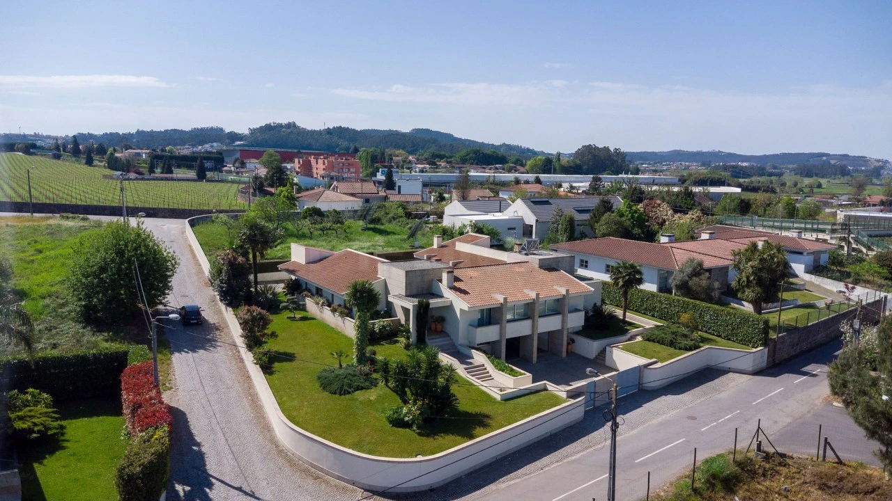 Moradia T4 para Venda em Louro Foto 1