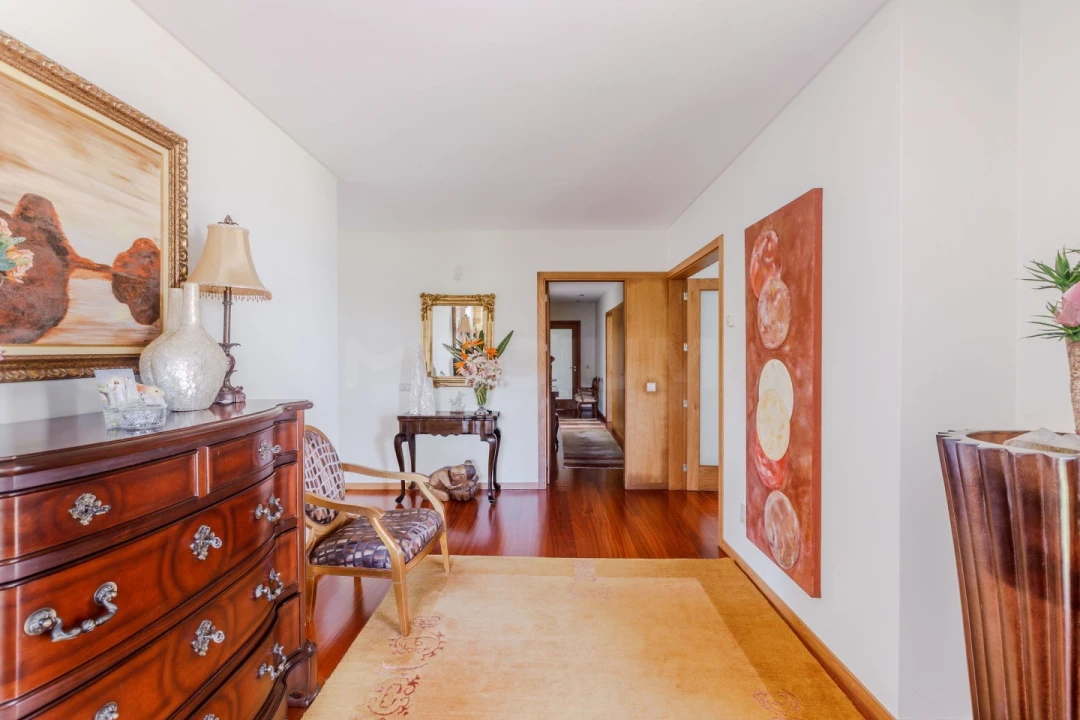 Moradia T4 para Venda em Louro Foto 6