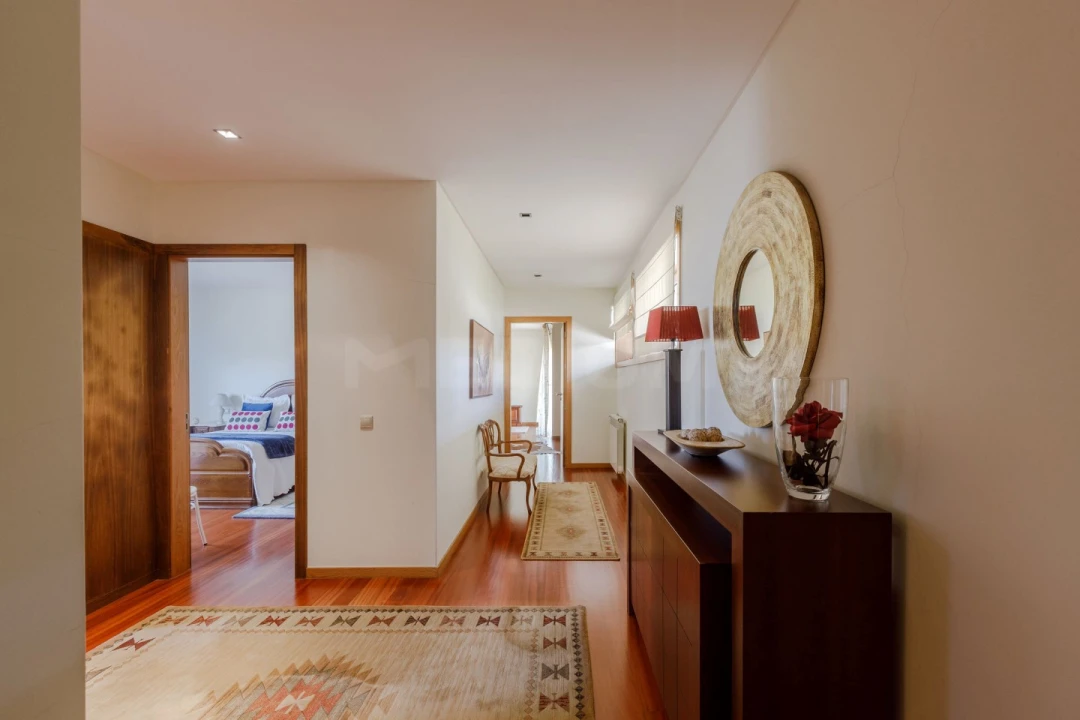 Moradia T4 para Venda em Louro Foto 18