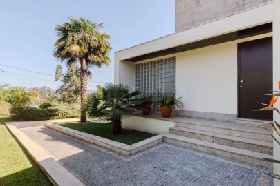 Moradia T4 para Venda em Louro