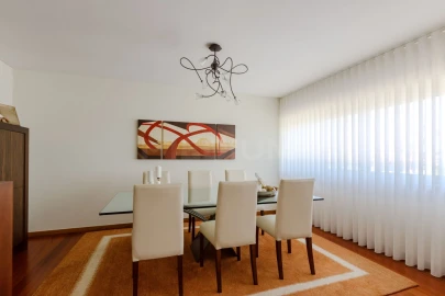 Moradia T4 para Venda em Louro