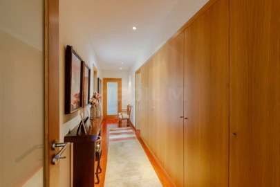 Moradia T4 para Venda em Louro