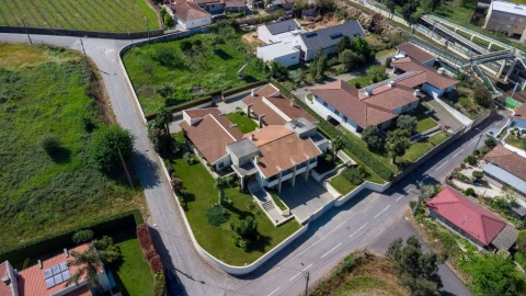 Moradia T4 para Venda em Louro