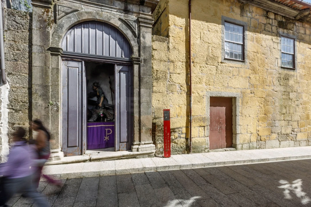 Prédio para Venda em Oliveira, São Paio e São Sebastião Foto 6