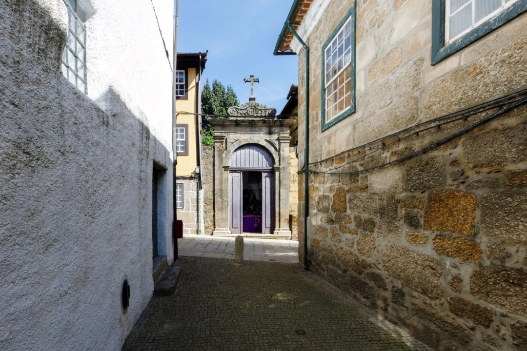 Prédio para Venda em Oliveira, São Paio e São Sebastião Foto 5