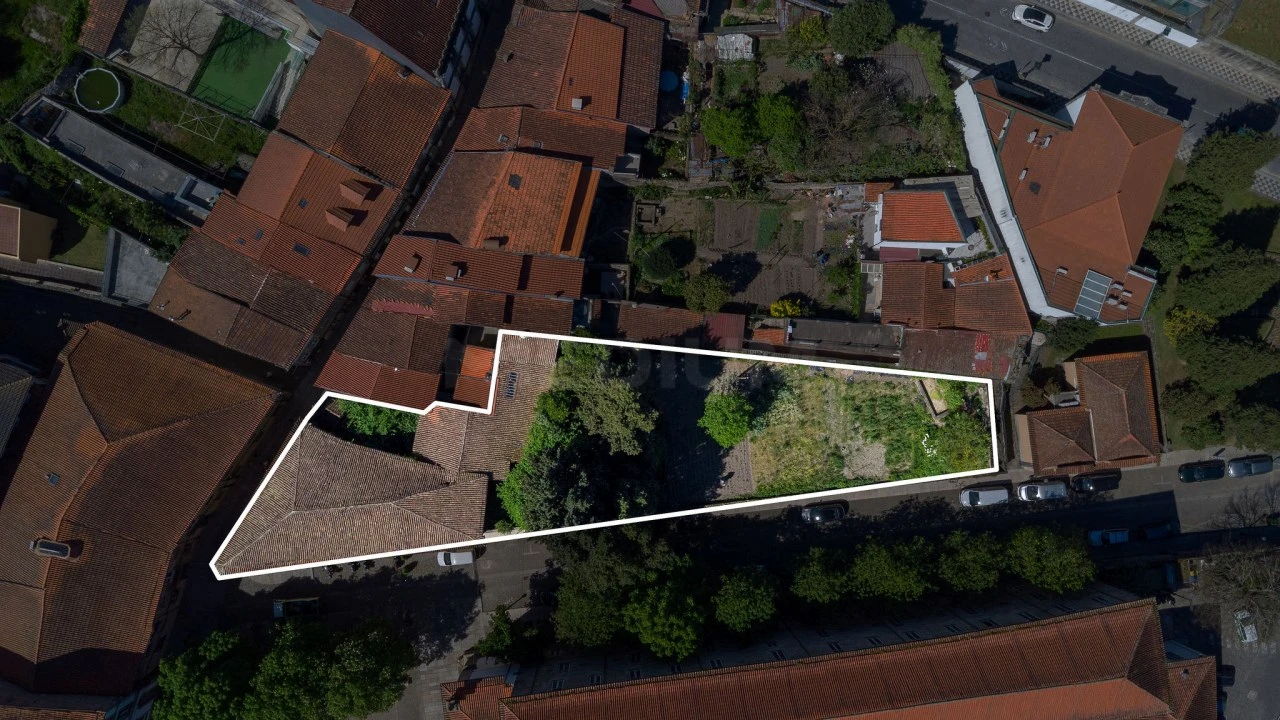 Prédio para Venda em Oliveira, São Paio e São Sebastião Foto 9