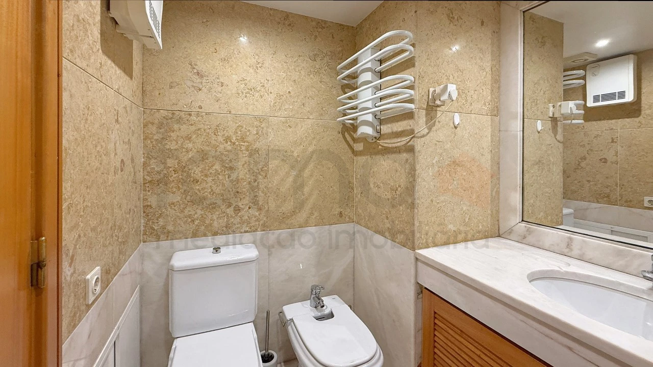 Apartamento T5 para Venda em São Domingos de Benfica Foto 19