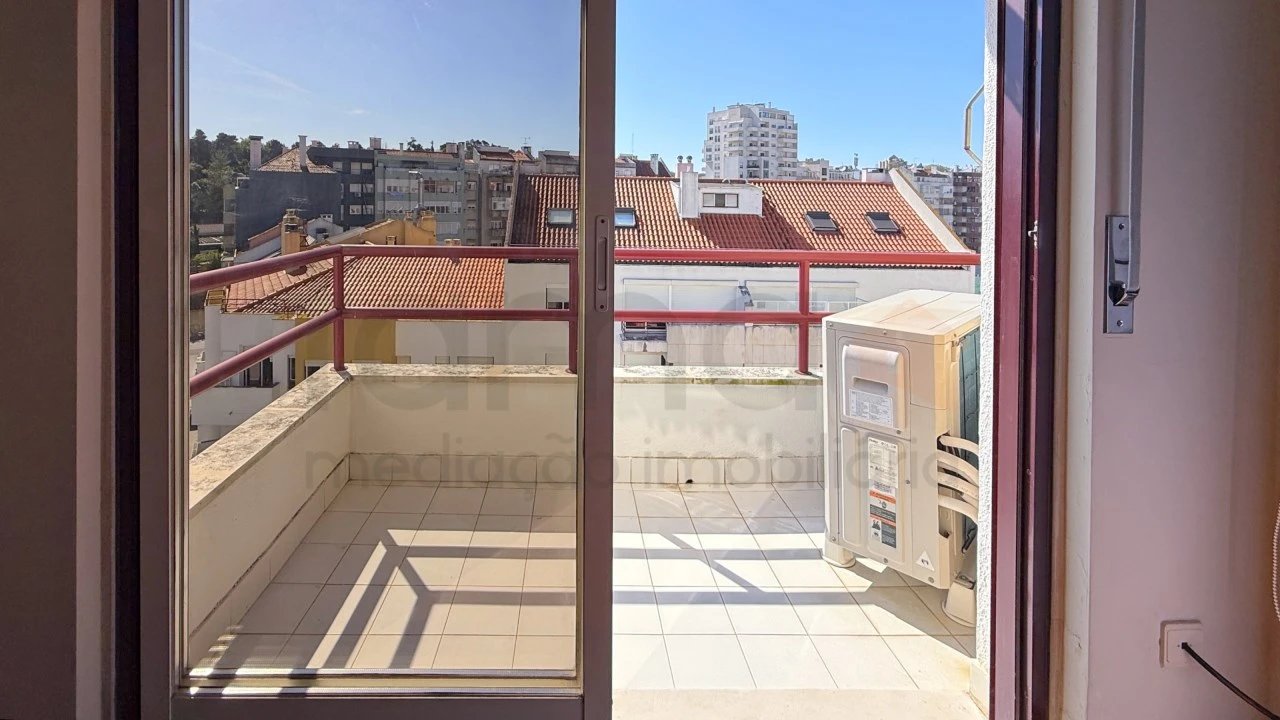 Apartamento T5 para Venda em São Domingos de Benfica Foto 43