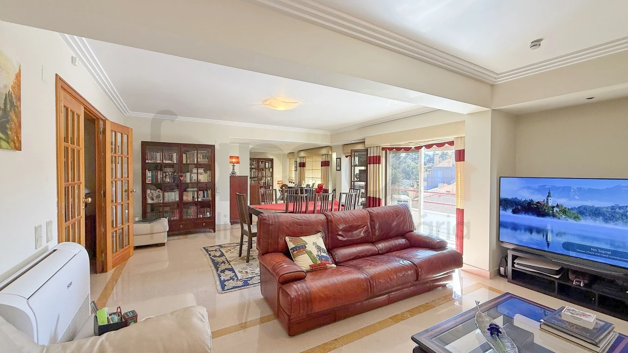 Apartamento T5 para Venda em São Domingos de Benfica Foto 44