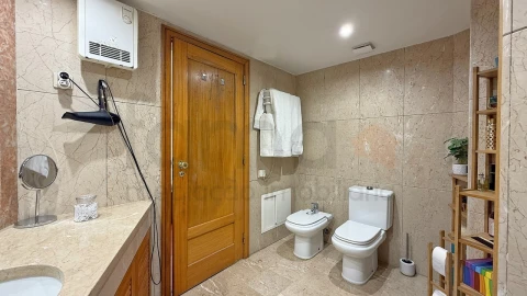 Apartamento T5 para Venda em São Domingos de Benfica