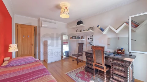 Apartamento T5 para Venda em São Domingos de Benfica