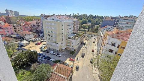 Apartamento T5 para Venda em São Domingos de Benfica