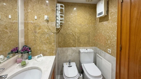 Apartamento T5 para Venda em São Domingos de Benfica