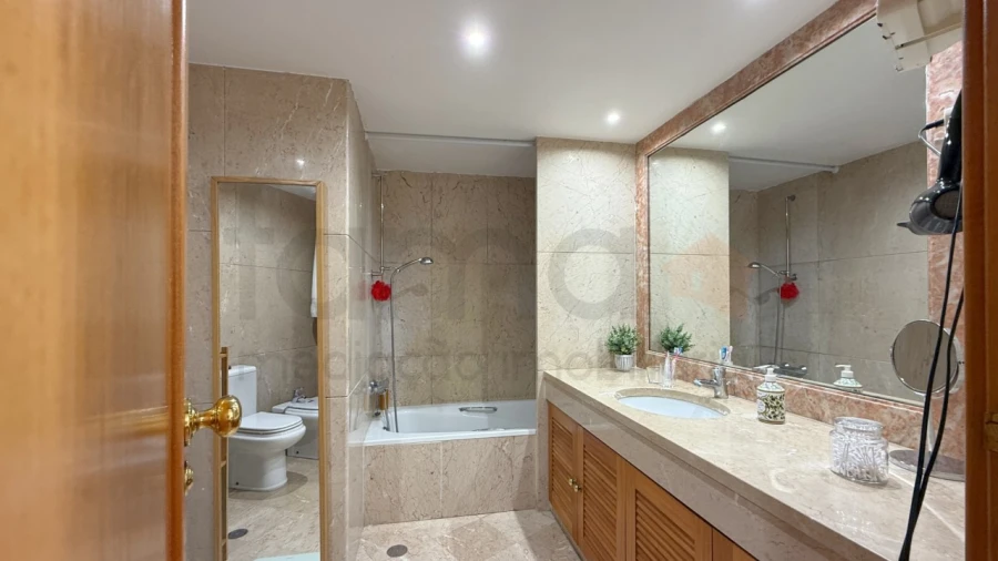 Apartamento T5 para Venda em São Domingos de Benfica Foto 12