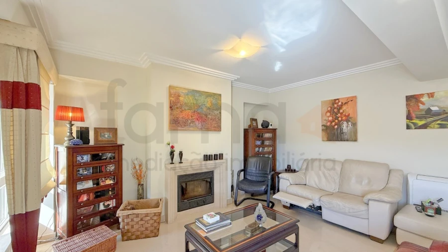 Apartamento T5 para Venda em São Domingos de Benfica Foto 52