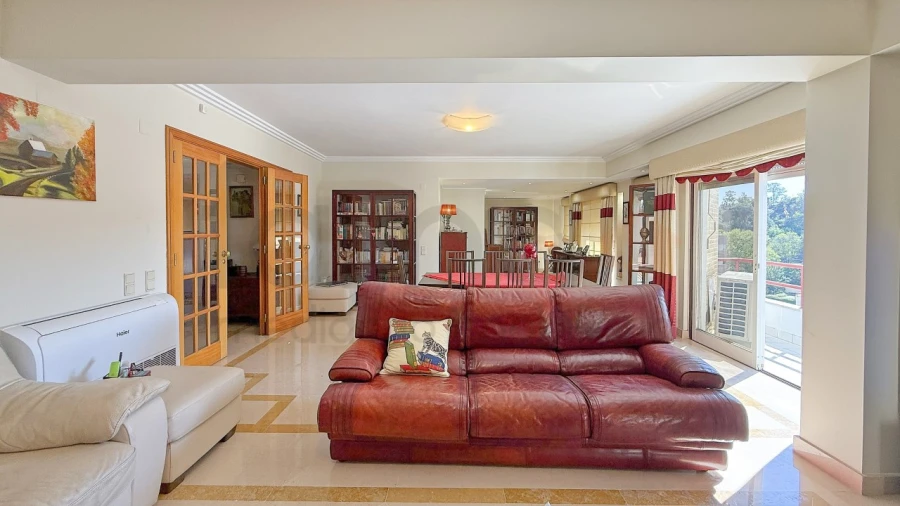 Apartamento T5 para Venda em São Domingos de Benfica Foto 55