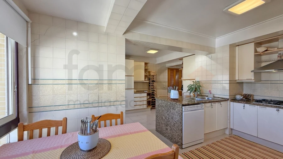 Apartamento T5 para Venda em São Domingos de Benfica Foto 82