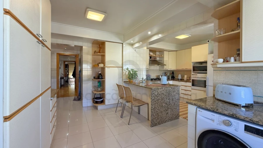 Apartamento T5 para Venda em São Domingos de Benfica Foto 85