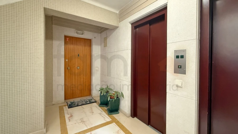 Apartamento T5 para Venda em São Domingos de Benfica Foto 91