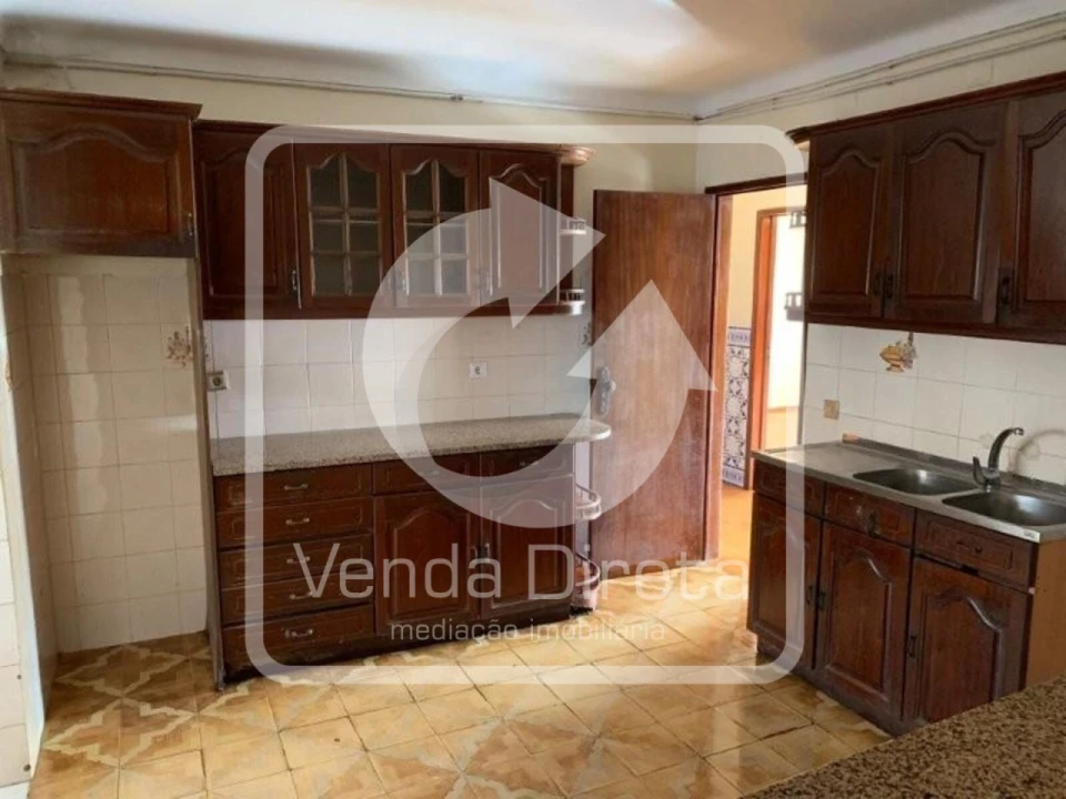 Apartamento T2 para Venda em Vila Nova da Rainha Foto 7