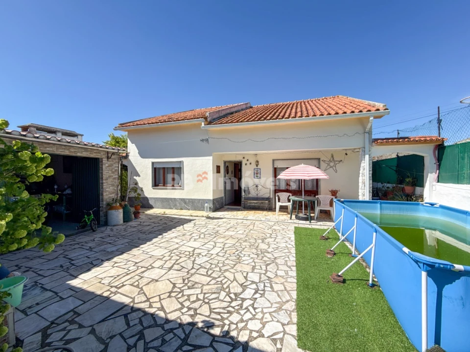 Moradia T3 para Venda em São Miguel do Rio Torto e Rossio Ao Sul do Tejo Foto 1