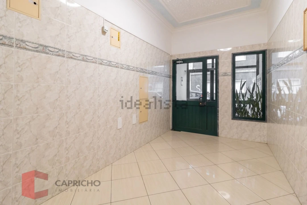 Apartamento T3 para Arrendamento em Barreiro e Lavradio Foto 16