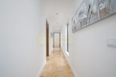 Moradia T3 para Venda em Montenegro