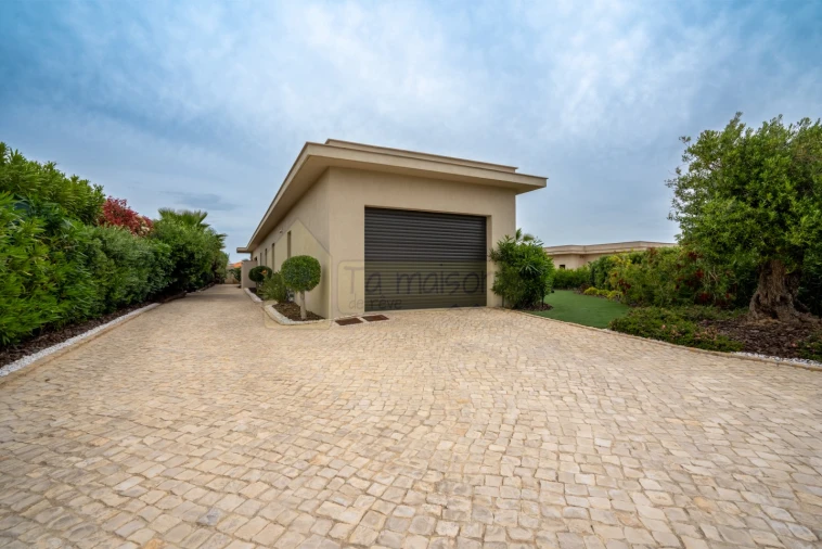 Moradia T3 para Venda em Montenegro Foto 54