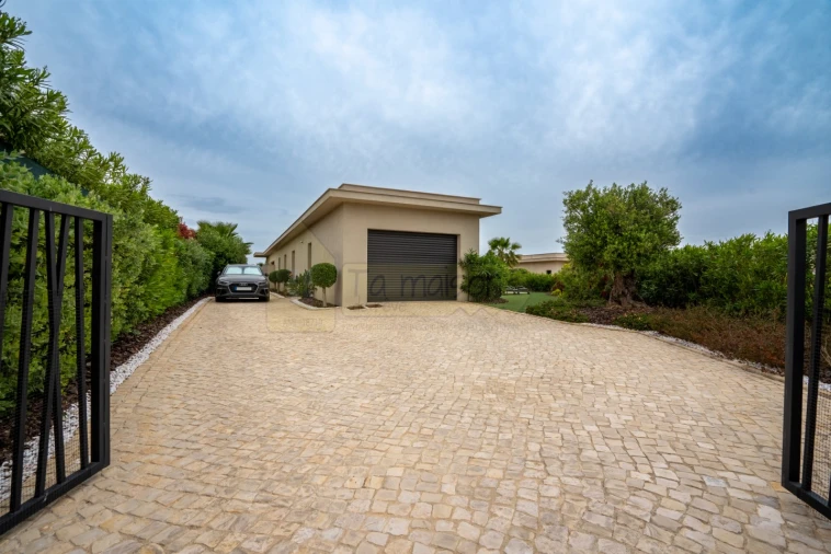 Moradia T3 para Venda em Montenegro Foto 56