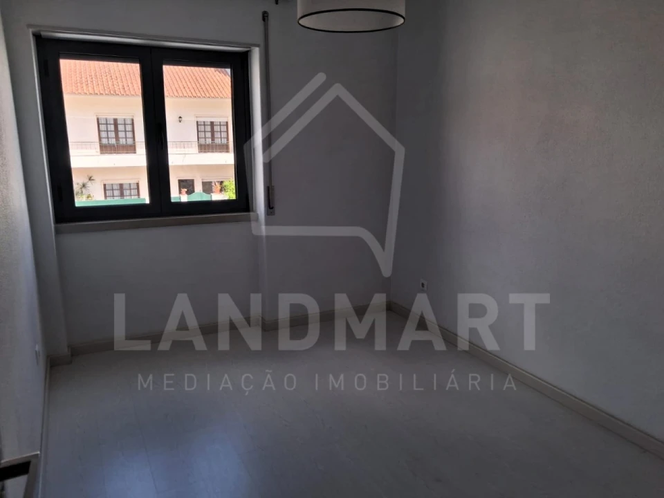 Moradia T3 para Venda em Benedita Foto 8