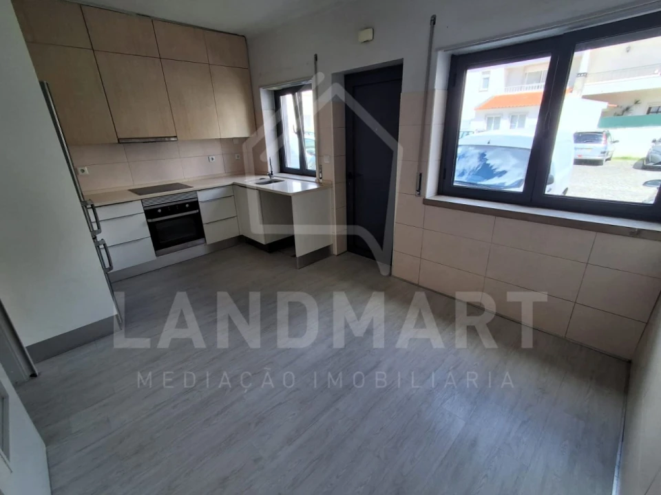 Moradia T3 para Venda em Benedita Foto 3