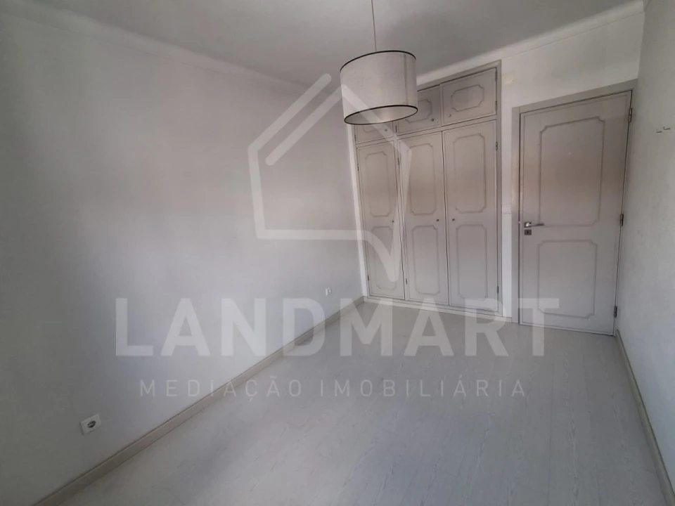 Moradia T3 para Venda em Benedita Foto 11