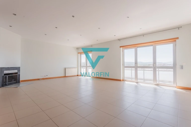 Apartamento T3 para Venda em Batalha Foto 2