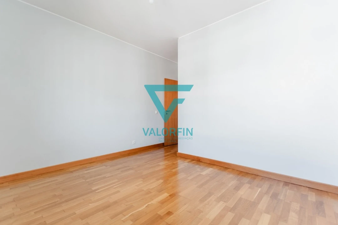 Apartamento T3 para Venda em Batalha Foto 16