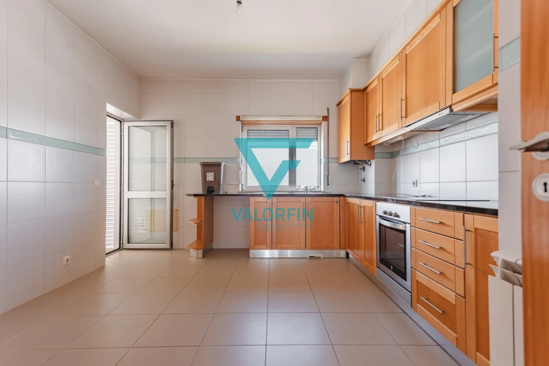 Apartamento T3 para Venda em Batalha Foto 8