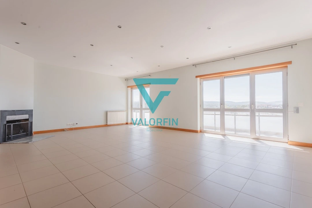 Apartamento T3 para Venda em Batalha Foto 2