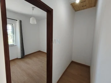 Moradia T2 para Venda em Santa Clara e Castelo Viegas