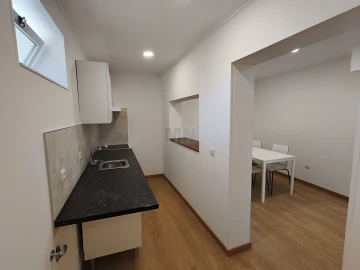 Moradia T2 para Venda em Santa Clara e Castelo Viegas