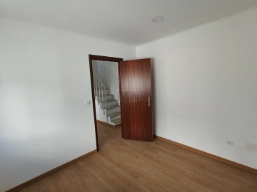 Moradia T2 para Venda em Santa Clara e Castelo Viegas