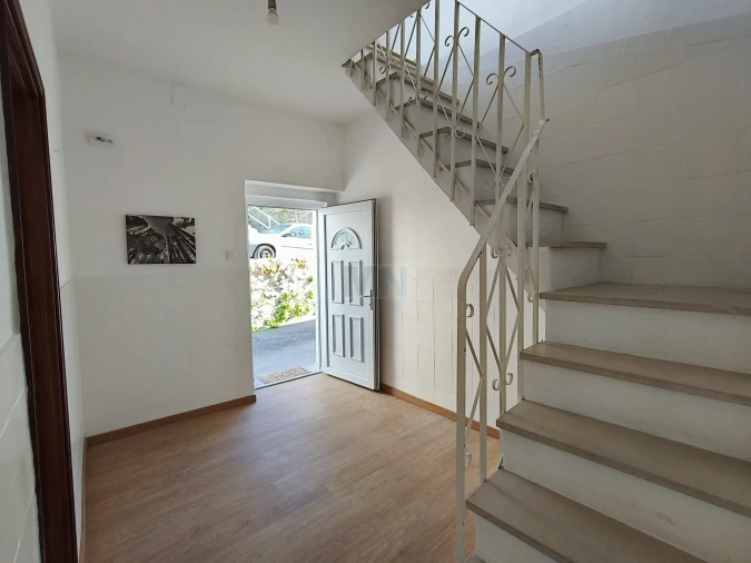 Moradia T2 para Venda em Santa Clara e Castelo Viegas Foto 6