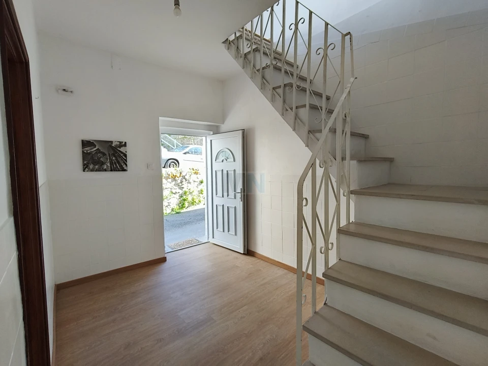 Moradia T2 para Venda em Santa Clara e Castelo Viegas Foto 6