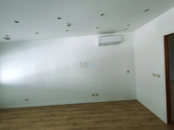 Loja para Arrendamento em São Martinho do Bispo e Ribeira de Frades