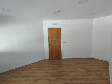 Loja para Arrendamento em São Martinho do Bispo e Ribeira de Frades