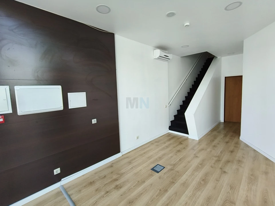 Loja para Arrendamento em São Martinho do Bispo e Ribeira de Frades Foto 3