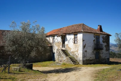 Quinta T0 para Venda em Favaios