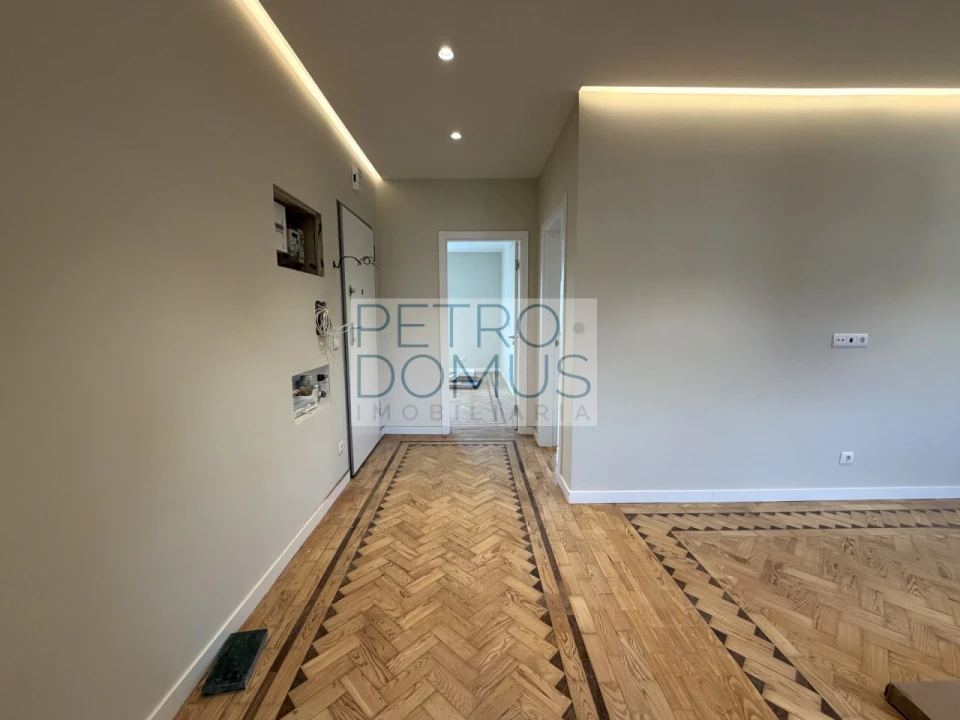 Apartamento T2 para Venda em Penha de França Foto 9