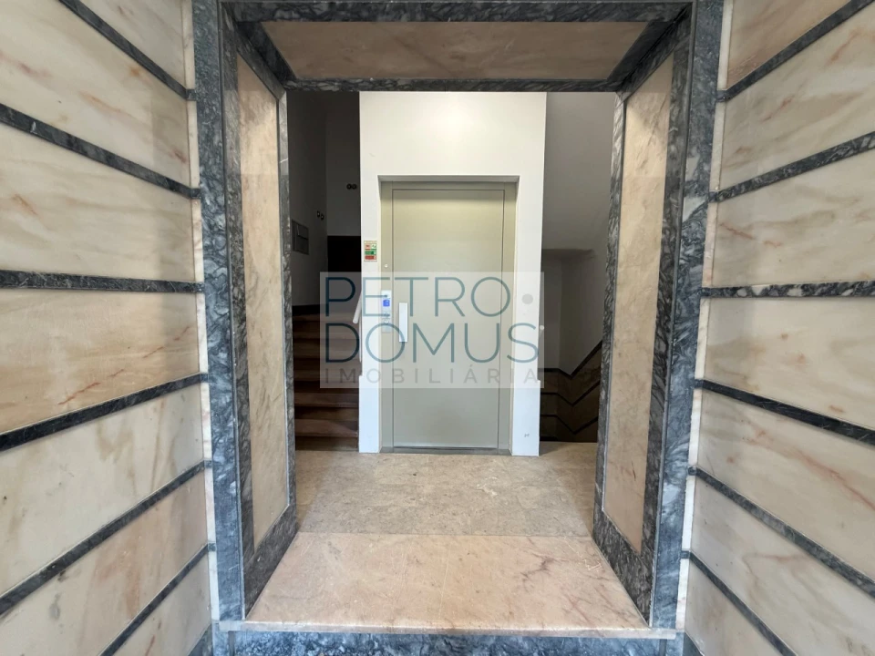 Apartamento T2 para Venda em Penha de França Foto 33