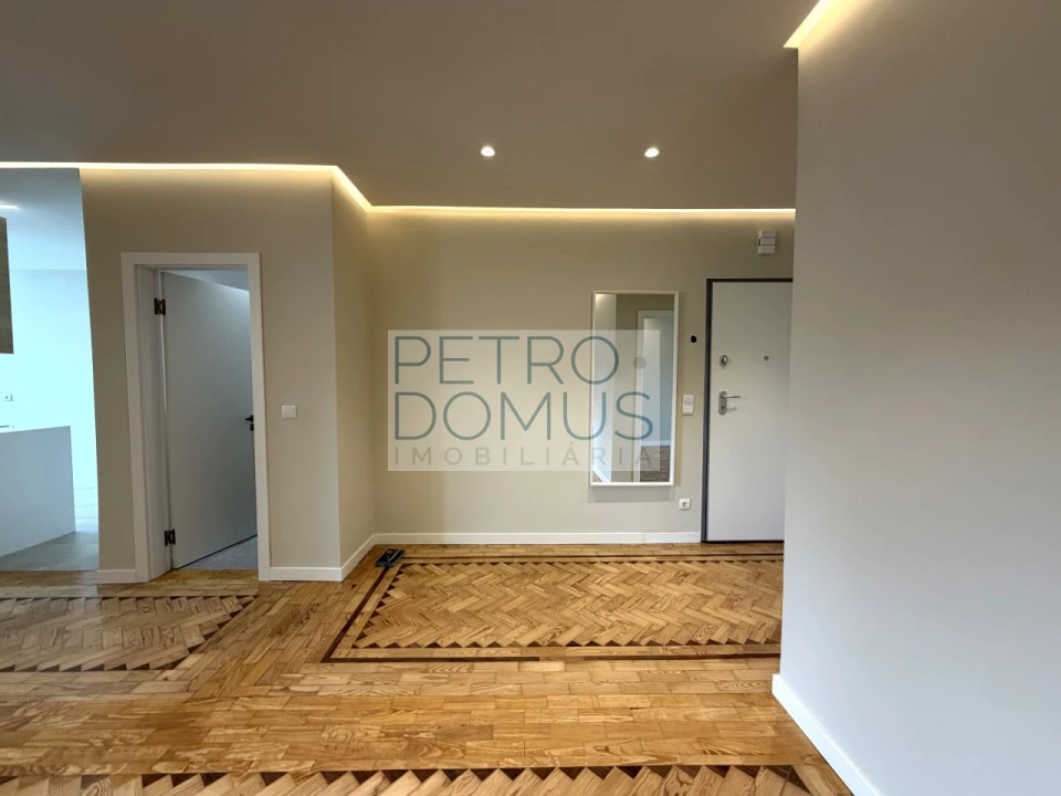 Apartamento T2 para Venda em Penha de França Foto 40