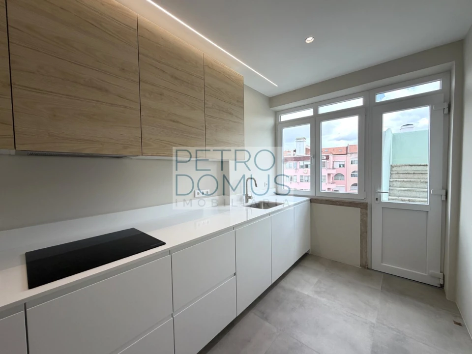 Apartamento T2 para Venda em Penha de França Foto 41