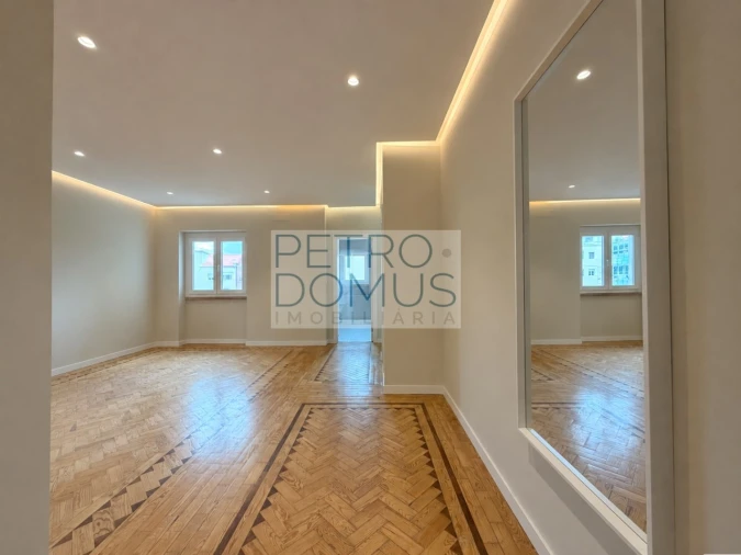 Apartamento T2 para Venda em Penha de França Foto 12